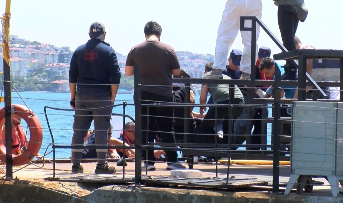15 Temmuz Şehitler Köprüsü'nde aracından inerek korkulukları aşan bir kişi,