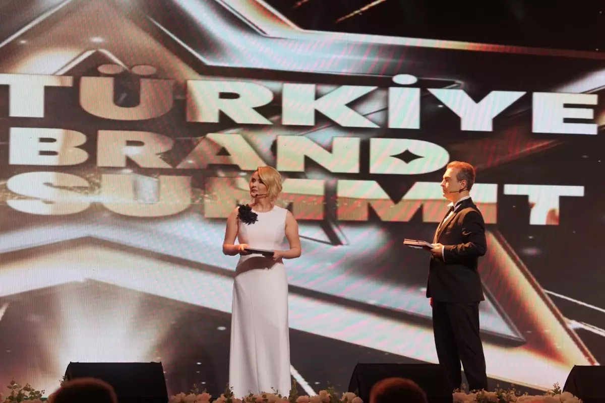 "9. Türkiye Brand Summit ve Türkiye Altın Marka Ödülleri" görkemli