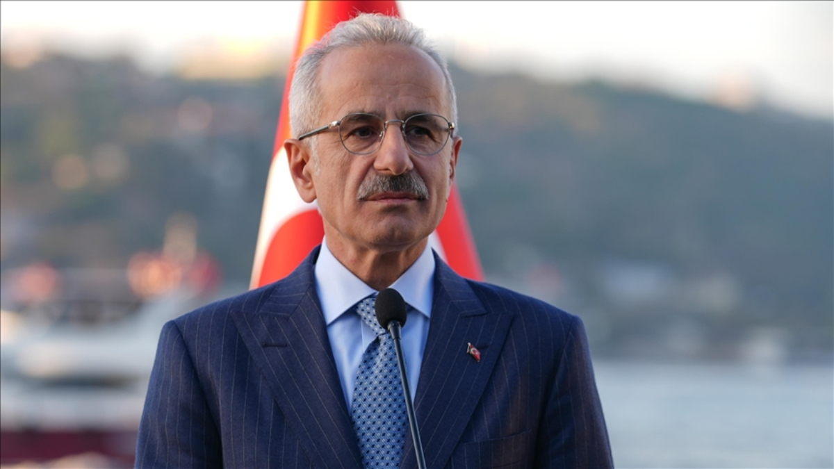 Abdulkadir Uraloğlu, "Hedefimiz ulaştırma ve haberleşmenin tüm katmanlarında dijital dünyanın