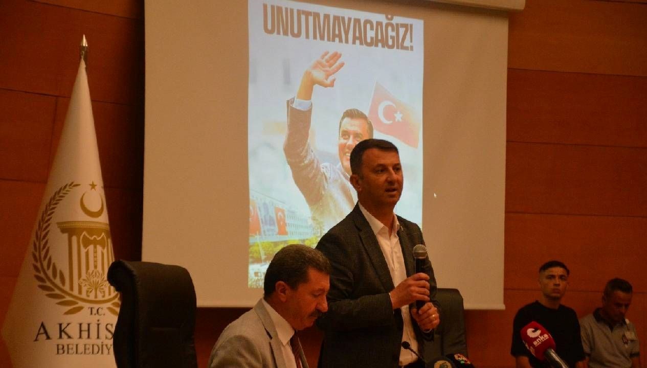 Ferdi Zeyrek’in vefat etmesi nedeniyle Manisa Büyükşehir Belediye Başkanı seçilen
