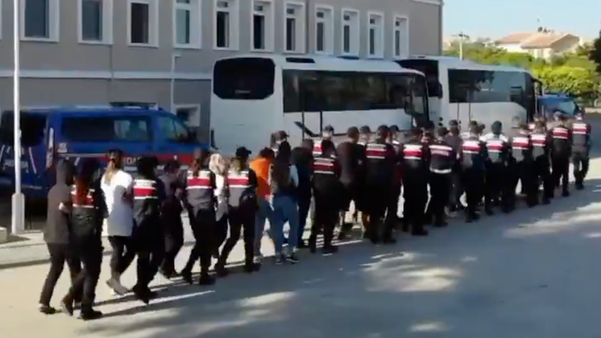 İçişleri Bakanı Ali Yerlikaya, 12 vilayette 12 başka dolandırıcı cürüm