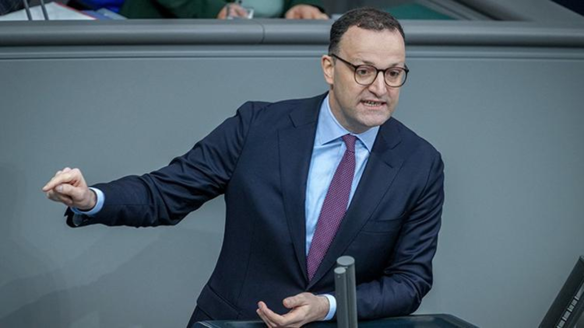 CDU'lu Jens Spahn, Rus tehdidine karşı Almanya'nın nükleer silahlara direkt