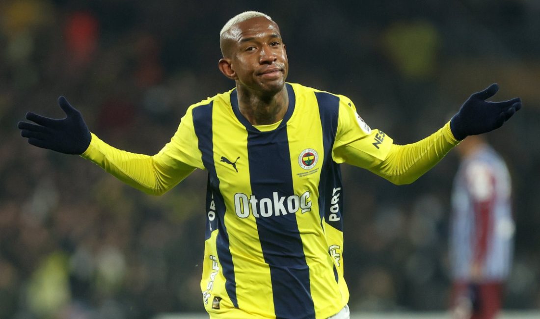 Fenerbahçe'nin başarılı oyuncusu Anderson Talisca, kulüple ilgili ayrılık savlarına karşılık