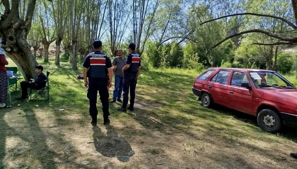 Türkiye'nin dört bir yanında orman yangınları sürerken, Ankara Valiliği kentte