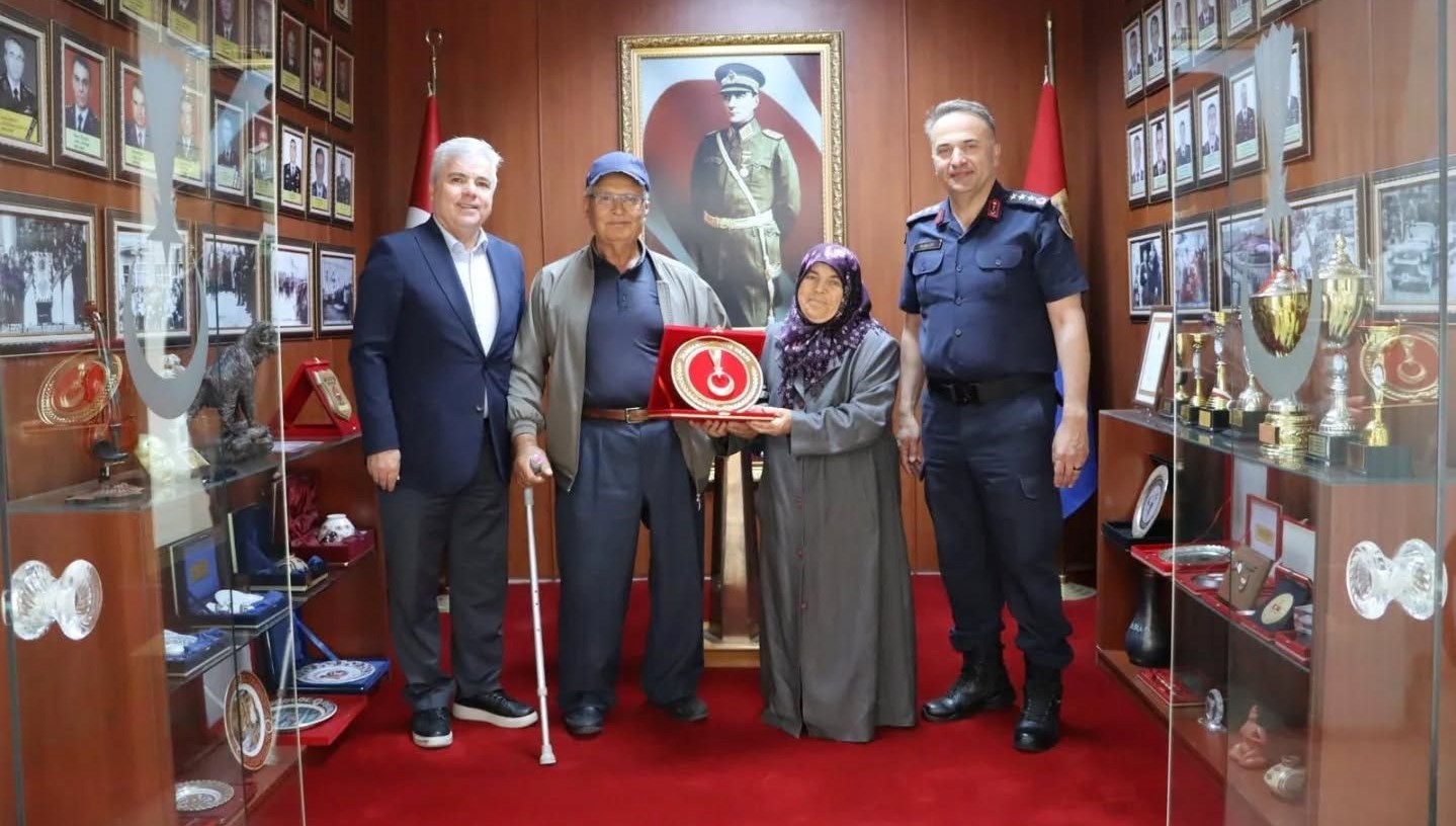 Burdur'da yaşayan Mehmet Ali ve Arzı Uysal çiftleri, 2 bin