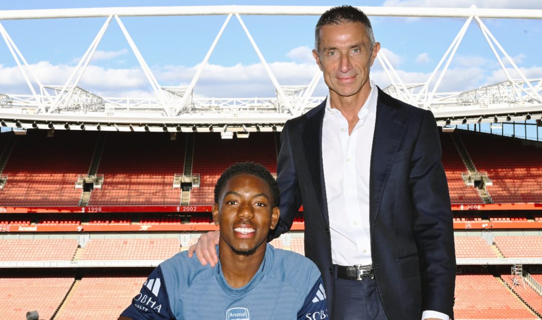 Arsenal, genç oyuncusu Myles Lewis-Skelly'nin mukavelesini yenilediğini duyurdu.