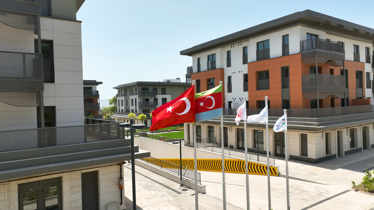 6 Şubat sarsıntılarının vurduğu Kahramanmaraş'ta Azerbaycan ve TOKİ iş birliği