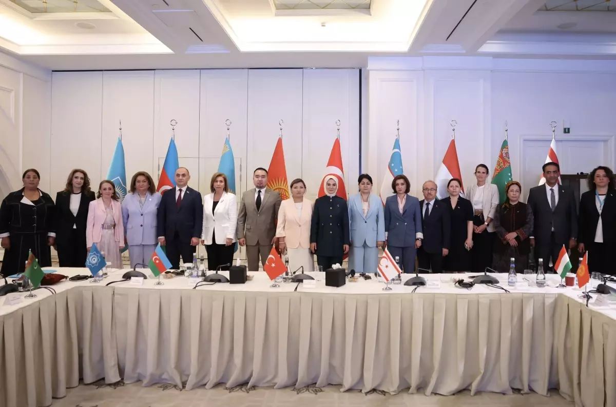 AİLE ve Sosyal Hizmetler Bakanı Mahinur Özdemir Göktaş, "Aileyi daha