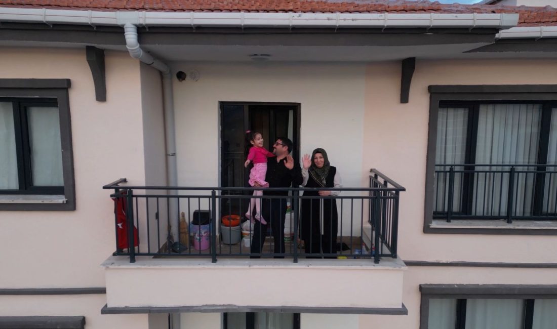 Etraf, Şehircilik ve İklim Değişikliği Bakanı Murat Kurum, Malatya'da inşası tamamlanan konutların