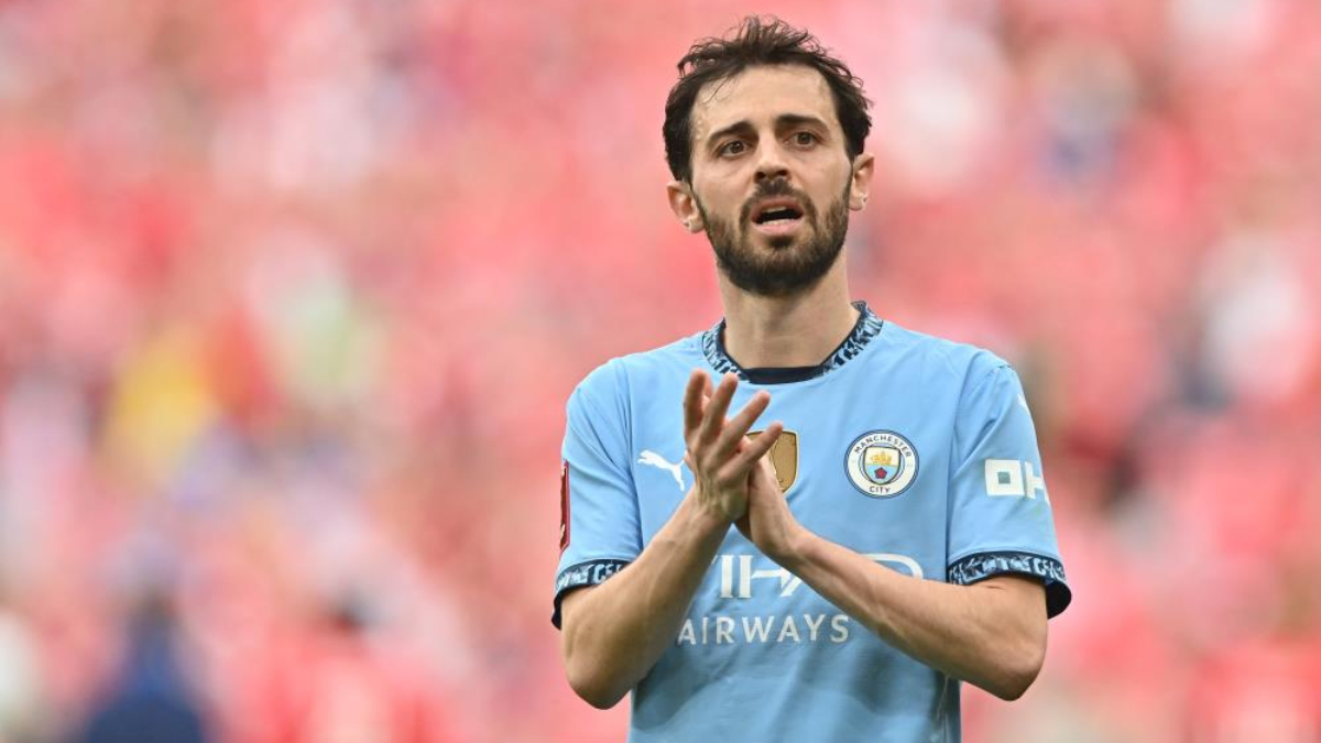 Manchester City'de forma giyen Portekizli futbolcusu Bernardo Silva, kontratının bitmesine
