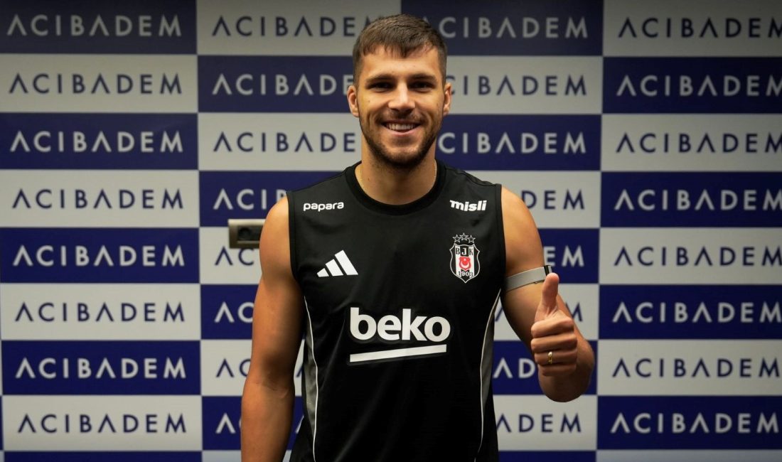 Beşiktaş'ın bu sezonki birinci transferi David Jurasek, sıhhat denetiminden geçti.