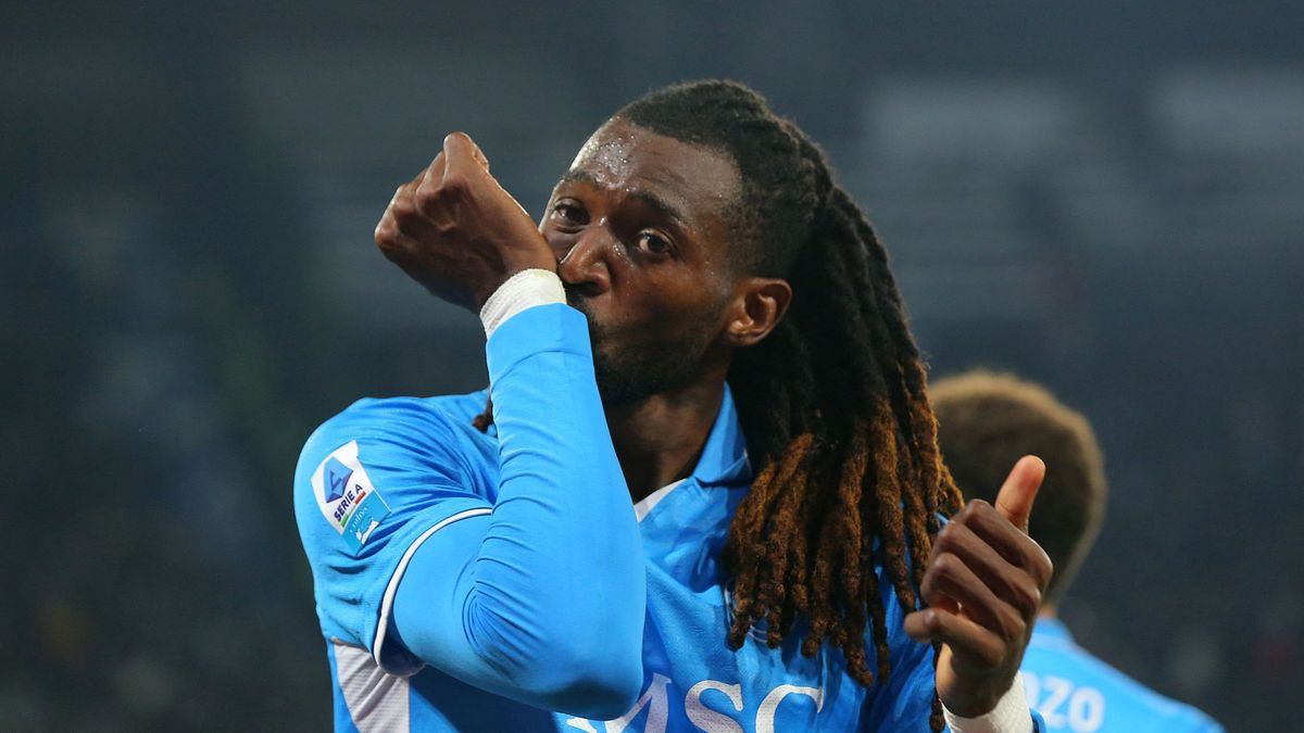 Beşiktaş, Napoli’den Frank Zambo Anguissa’yı takımına katmak için bastırıyor. 15