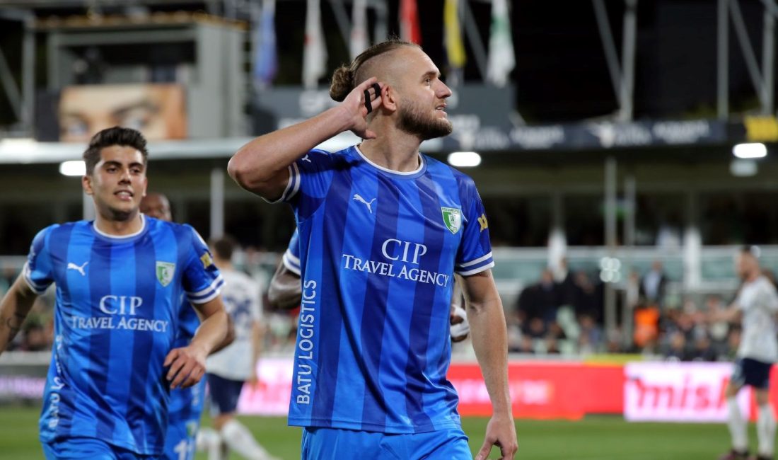 Tarihinde birinci sefer gayret ettiği Süper Lig'de birinci döneminde küme