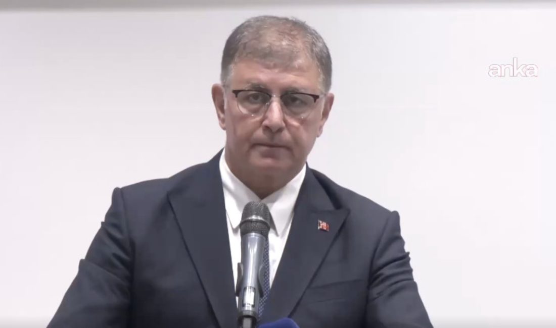İzmir Büyükşehir Belediyesi’nde bin 30 emekçinin işten çıkarılacağını açıklayan Cemil
