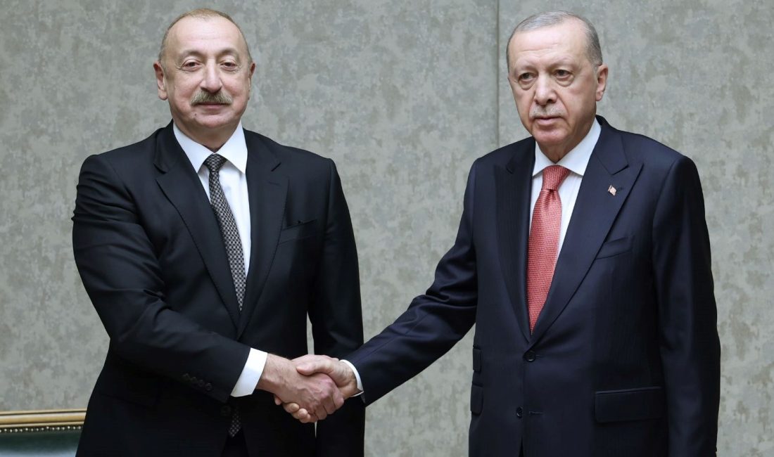Cumhurbaşkanı Recep Tayyip Erdoğan, Azerbaycan Cumhurbaşkanı İlham Aliyev ile bir