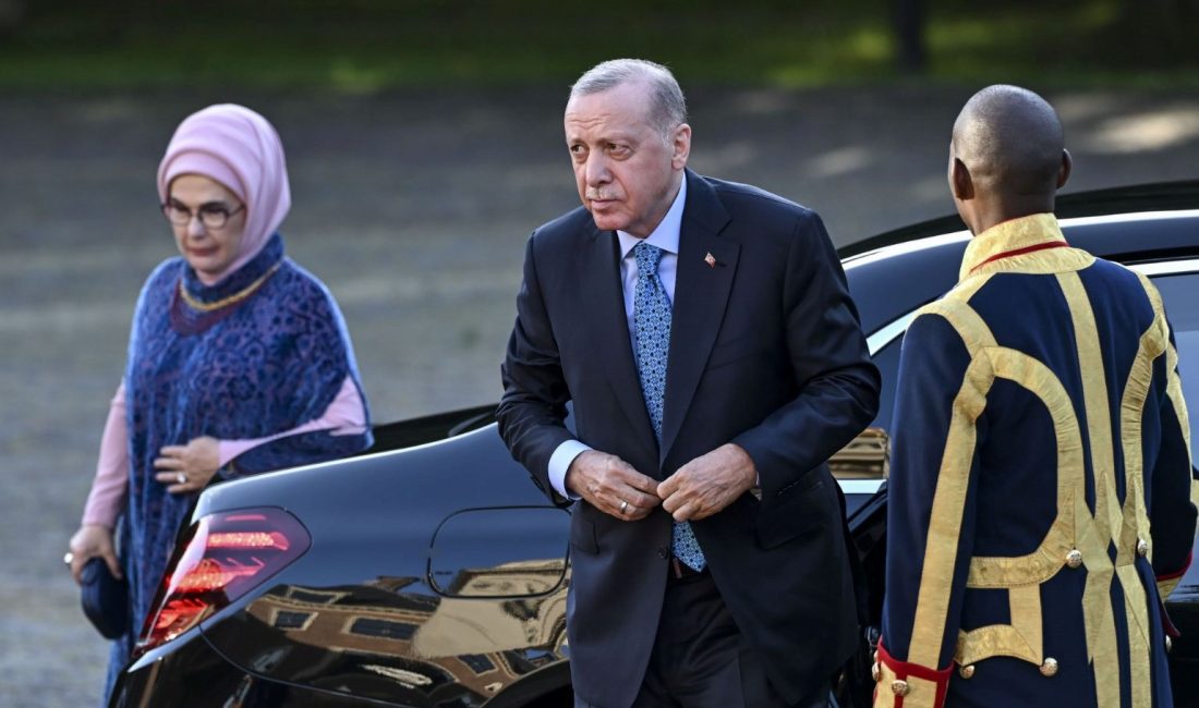 Cumhurbaşkanı Recep Tayyip Erdoğan, NATO doruğu gittiği Lahey'e ABD Başkanı