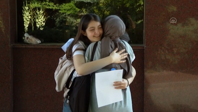 Cumhurbaşkanı Erdoğan YKS’ye girecek öğrencilere başarı diledi Cumhurbaşkanı Recep Tayyip Erdoğan, Yükseköğretim Kurumları Sınavı'na (YKS) girecek öğrencilere