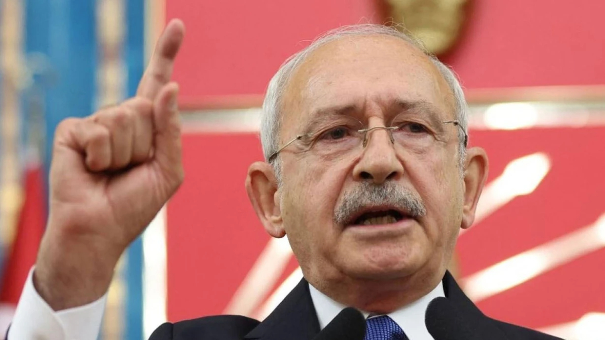 Kemal Kılıçdaroğlu'nun kurultay davası sürecindeki hali tenkit konusu olurken, toplumsal