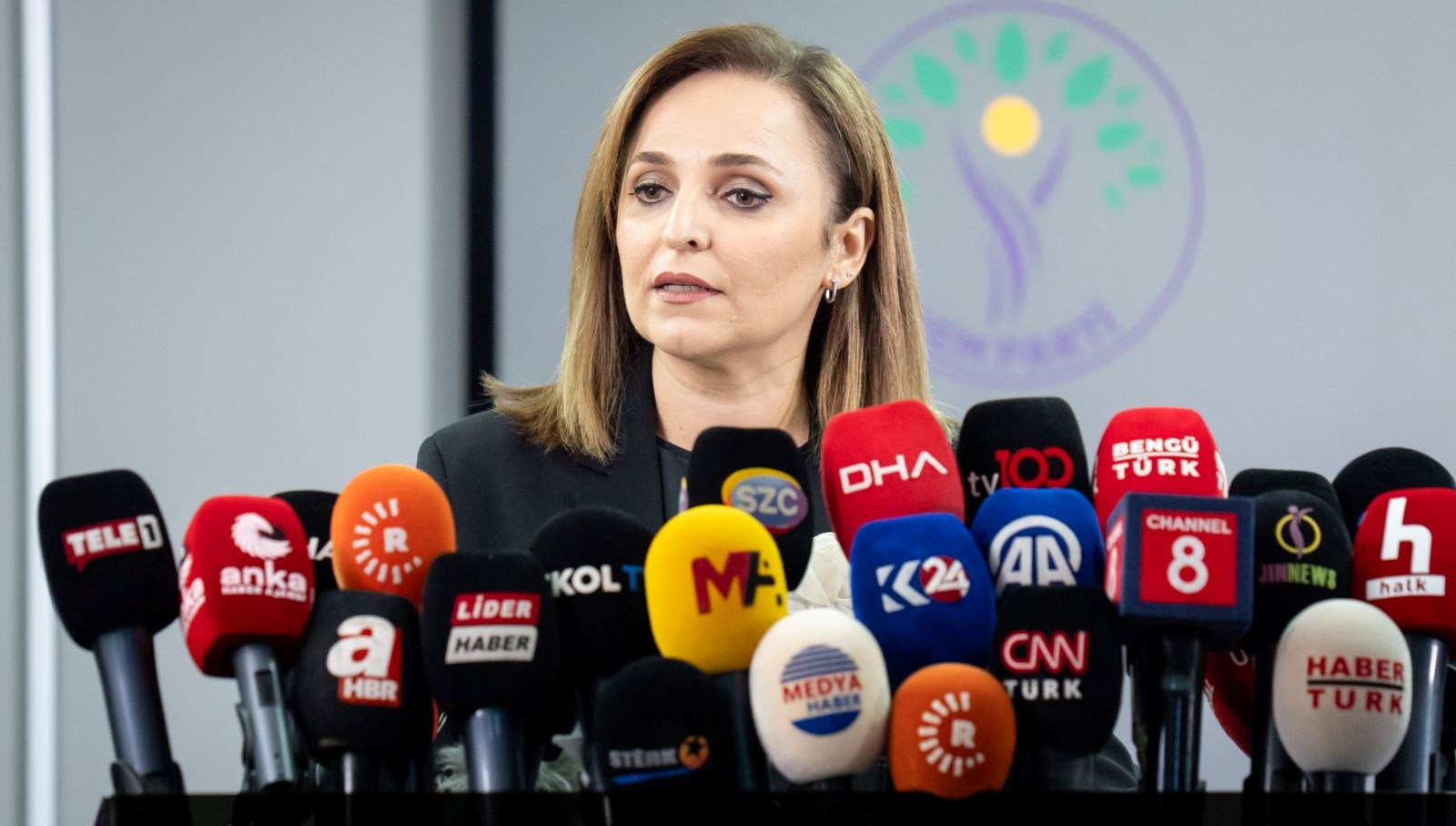 DEM Parti Sözcüsü Ayşegül Doğan, TBMM'de terörsüz Türkiye komitesi kurulmasını
