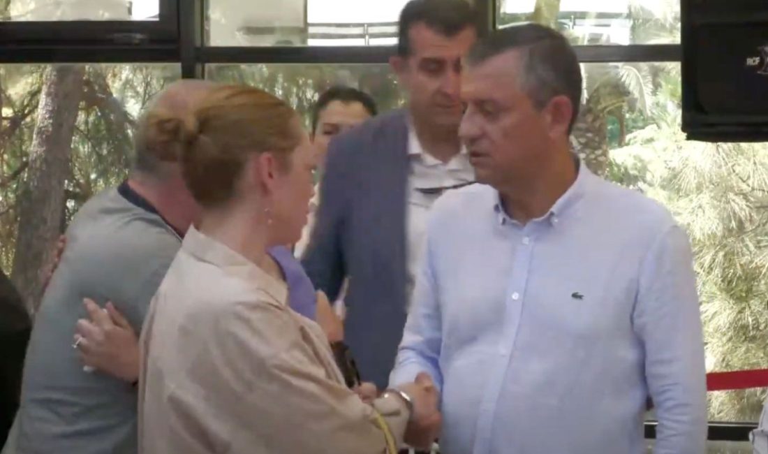 Ünlü sanatçı Demet Evgar, hayatını kaybeden Manisa Büyükşehir Belediye Başkanı