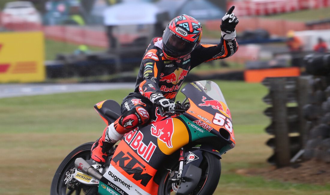 Dünya Moto2 Şampiyonası'nın Hollanda ayağında ulusal motosikletçi Deniz Öncü, tepe