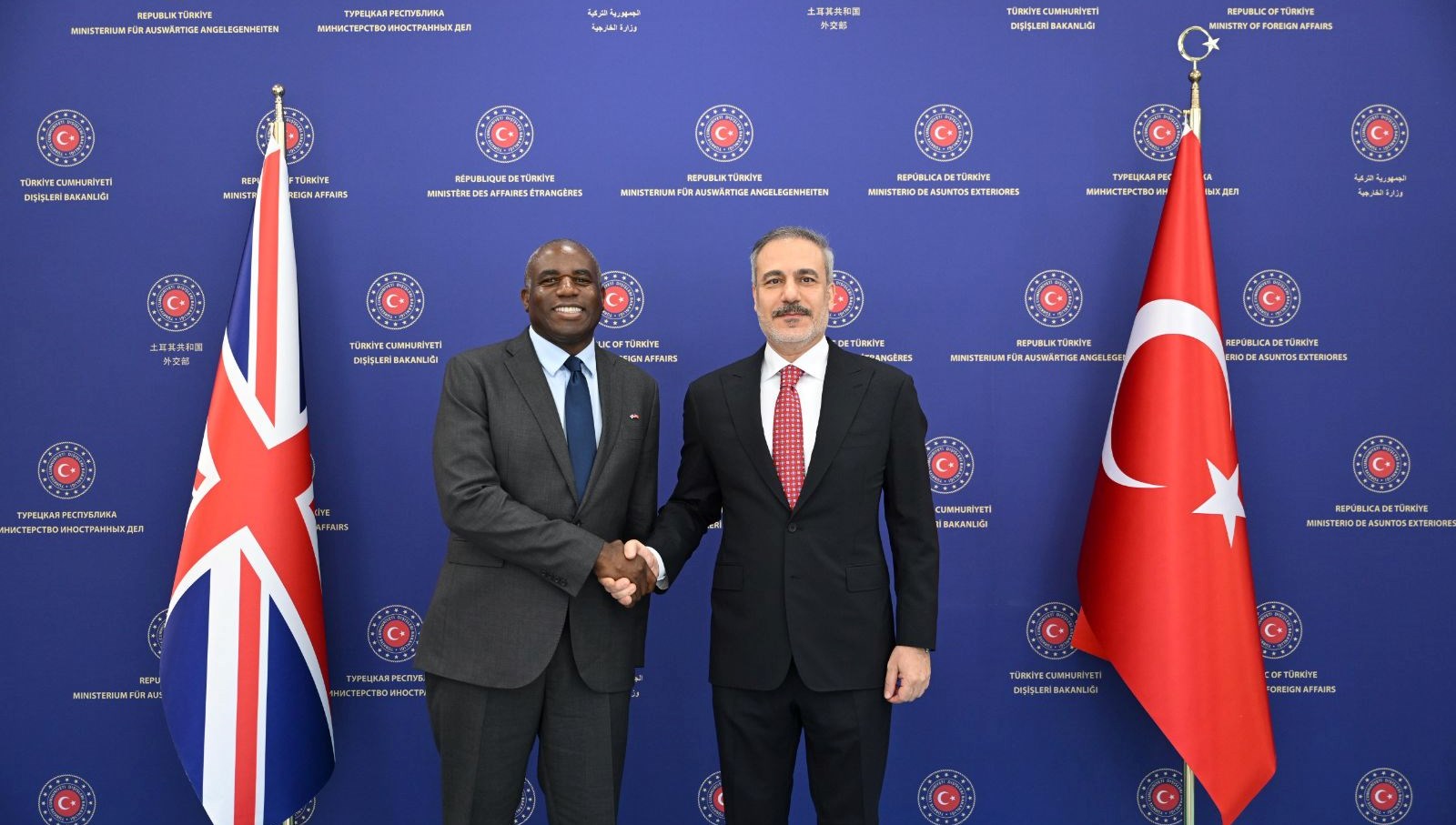 İngiltere Dışişleri Bakanı Lammy ve mevkidaşı Hakan Fidan, Ankara'da bir