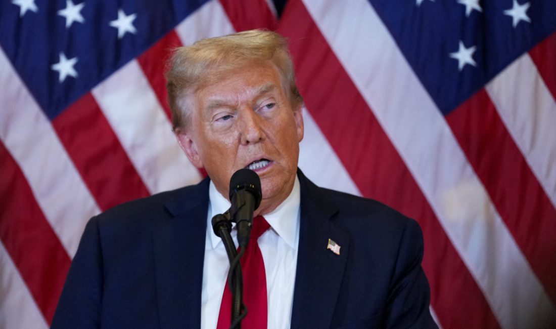 İran'a tekraren baht verdiğini söyleyen ABD Başkanı Donald Trump'ın sert
