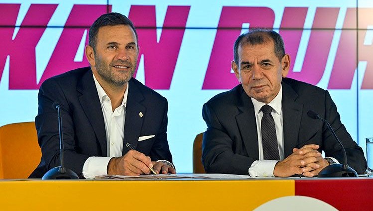 Galatasaray'da dönemi 3 kupayla kapatan Okan Buruk ile lider Dursun