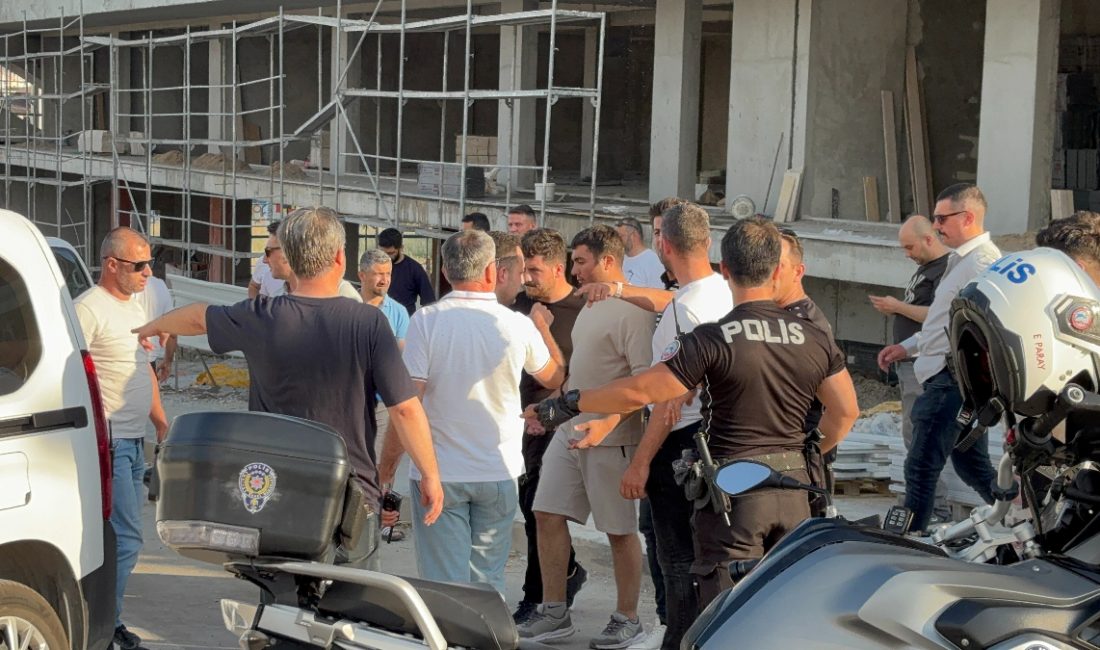 Bir inşaatta personeller ortasında çıkan hengameye polis grupları hengameyi ayırmak