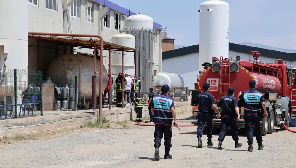 Elazığ'da oksijen ve asetilen gazı dolum tesisinde meydana gelen patlamada