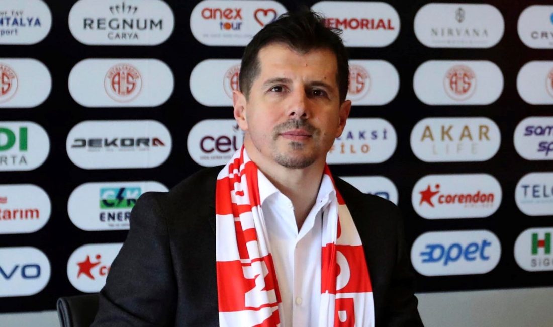 Teknik yönetici Emre Belözoğlu, toplumsal medya hesabından yaptığı paylaşımla Antalyaspor'daki