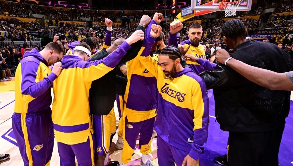 Los Angeles Lakers'ın rekor bedelle satışının akabinde dünyanın en bedelli kulüpleri