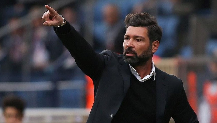 Erzurumspor FK'da teknik yönetici Hakan Kutlu ile yollar ayrıldı.
