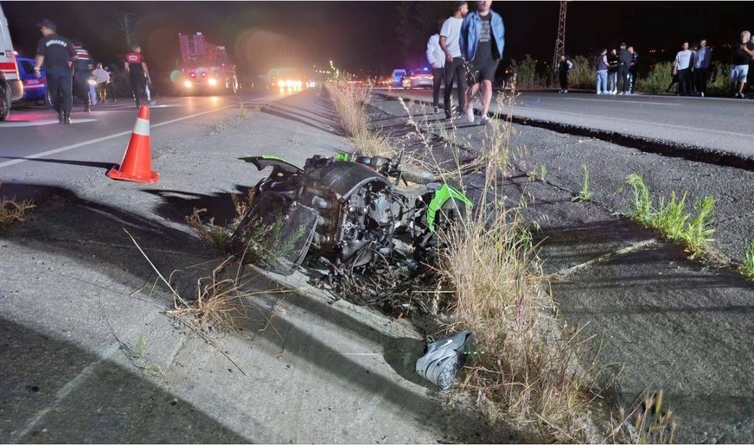 Sakarya'da, farları ve stop lambalarının yanmadığı öne sürülen araba, gece