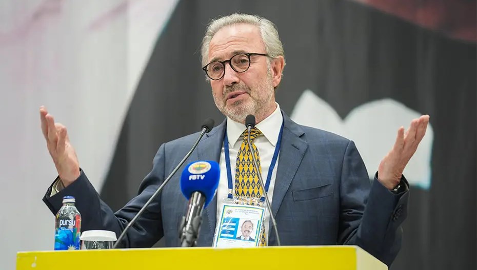 Fenerbahçe Asbaşkanı Hamdi Akın, istifa edeceği tezlerini yalanladı.