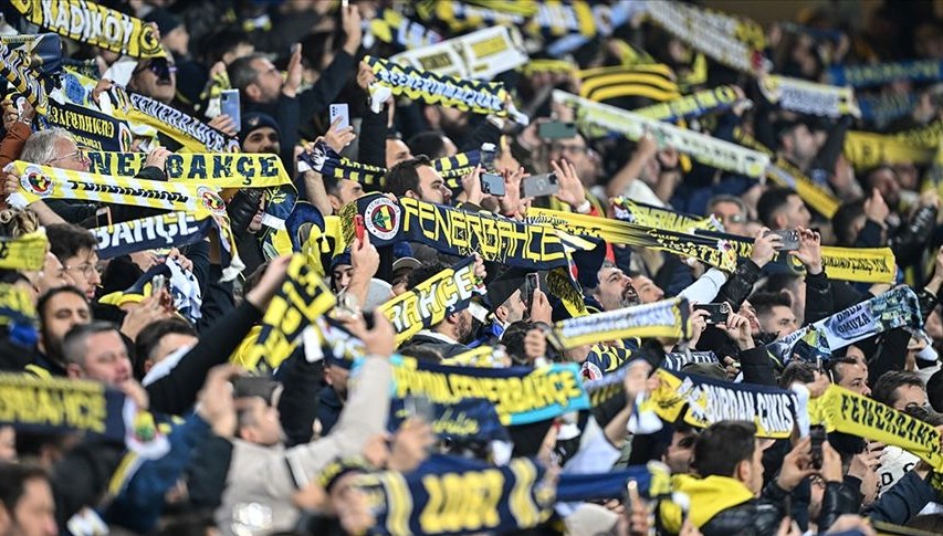 Fenerbahçe'de 2025-2026 futbol dönemi kombine bilet satışları yarın başlayacak.