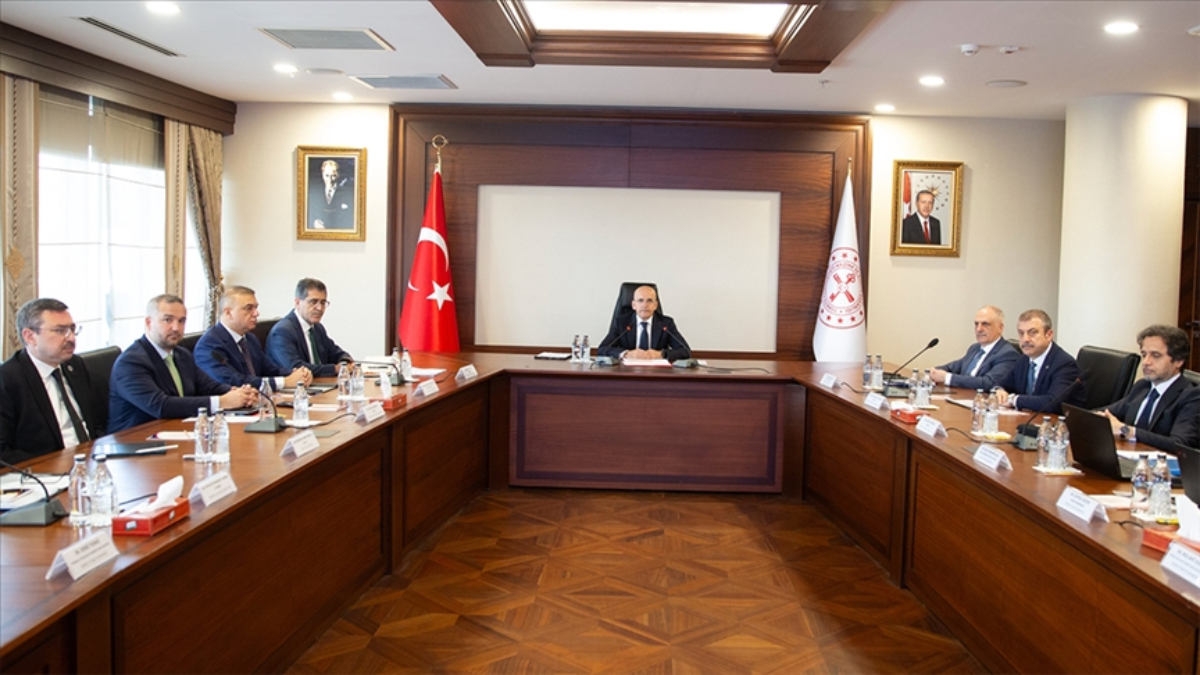 Hazine ve Maliye Bakanı Şimşek'in başkanlığını yaptığı Finansal İstikrar Komitesi