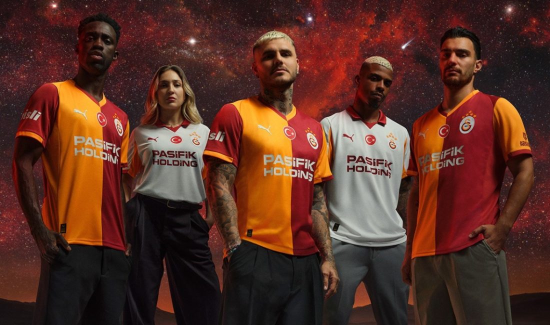 Galatasaray, futbol grubu formalarındaki logoda 2025-2026 dönemi boyunca beş yıldızdan