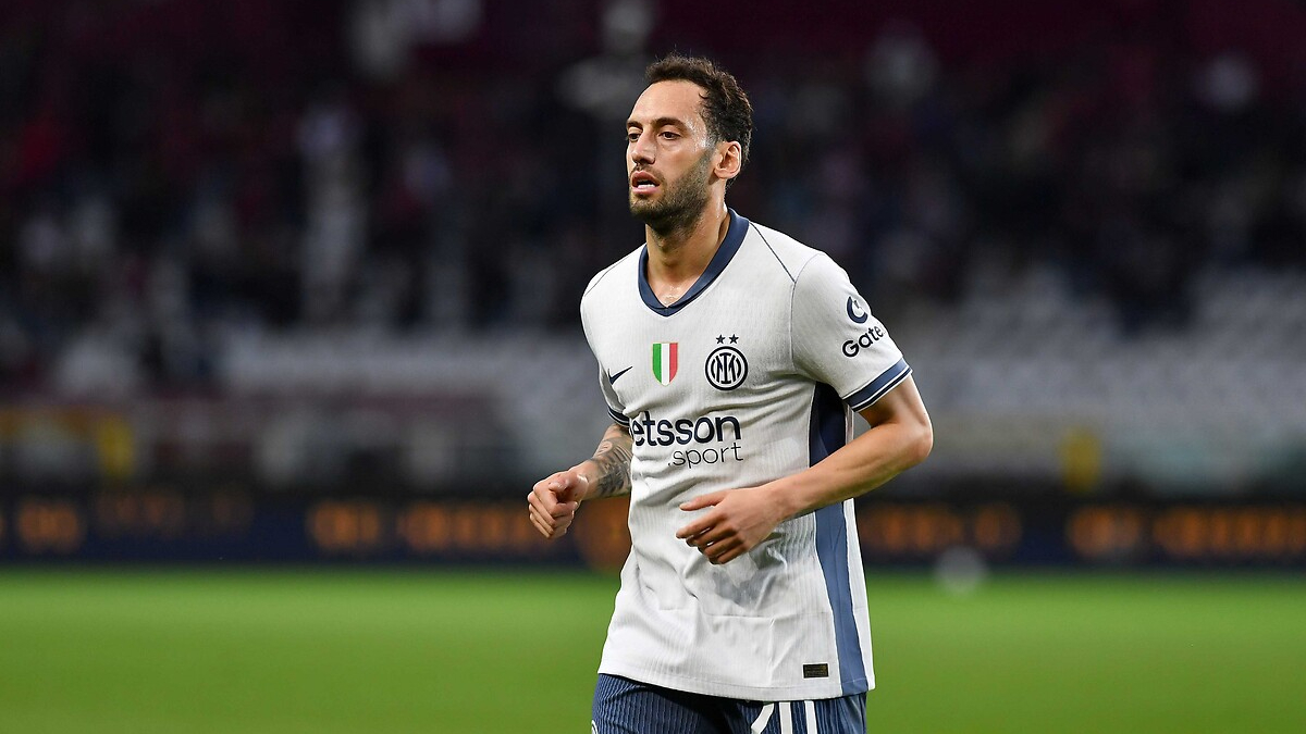 Galatasaray'ın Hakan Çalhanoğlu'nun bonservisi için Inter'e 15 milyon euro önerdiği