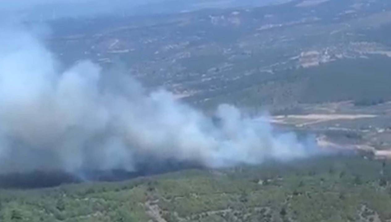 Ülke genelinde devam eden orman yangınlarıyla çaba kesintisiz sürerken Antalya
