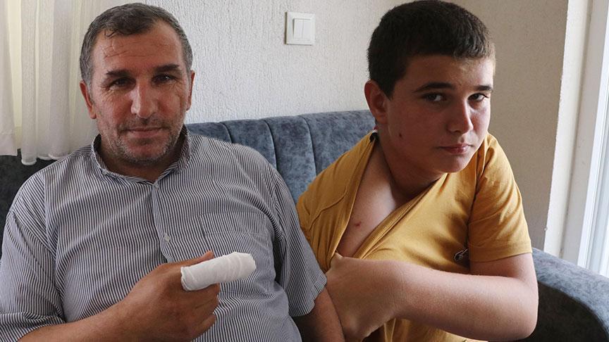 Denizli’de iki kişinin sokaktan geçerken yakıp attığı torpil, ikinci kattaki