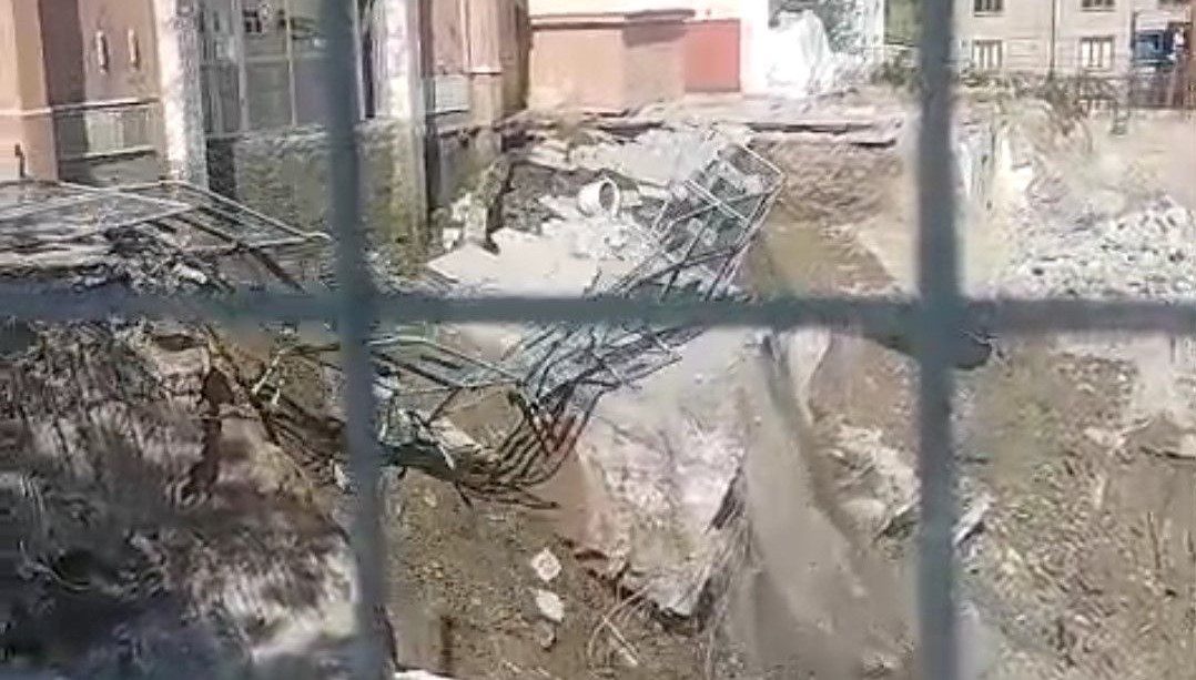 Hakkari'de imali devam eden yeni adliye binasının temel hafriyatında çökme