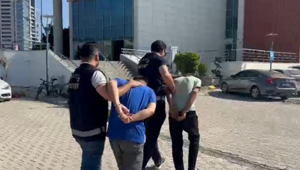 Hatay'da hırsızlık suçlamasıyla hakkında yakalama kararı bulunan üç kuşkulu yakalandı.