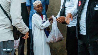 Hayrat İnsani Yardım Derneği on yılı aşkın saha deneyimiyle bu