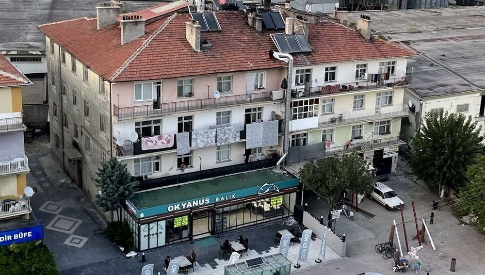 Konya'da, çöken 4 katlı Taşoluk Apartmanı'nın sanıkları hakim karşısına çıktı.