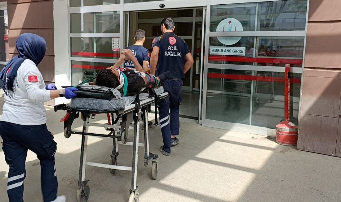 Adıyaman'da çalıştığı sırada üzerine iskele kesimi düşen inşaat personeli ağır