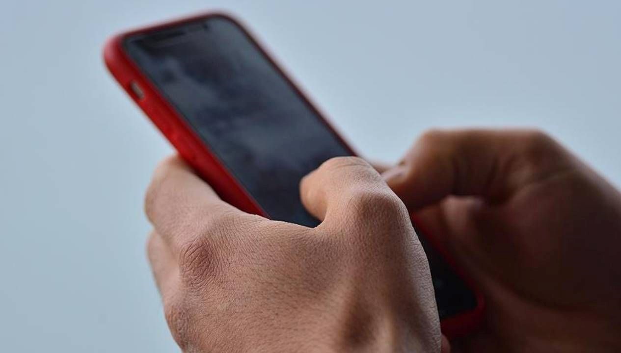 İsrail'de sığınaklarda terör akınları olabileceğine ilişkin cep telefonlarına gönderilen iletilerin uydurma