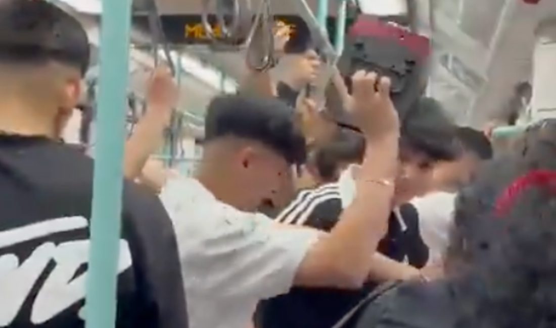 İstanbul Valiliği, insanların topluca bulunduğu alanlarda ferdî müzik yayın aygıtları