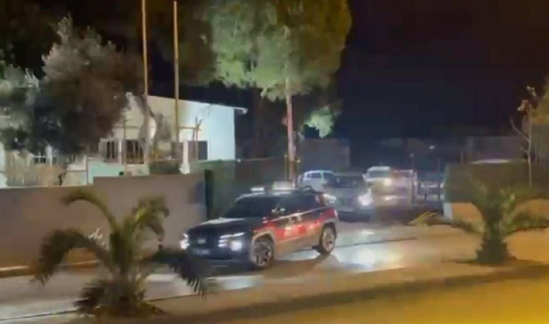 İzmir'de 90 adrese eş vakitli düzenlenen operasyonlarda firari durumda olan