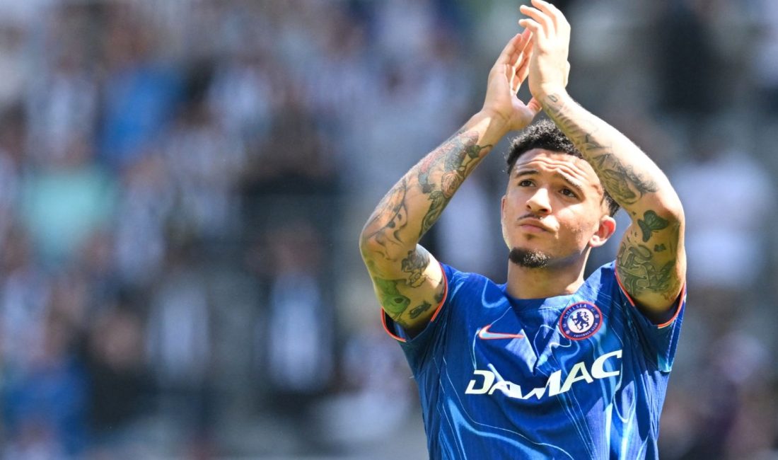 Jadon Sancho, toplumsal medya kullanıcıları tarafından merak edilen ve araştırılan